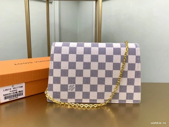 WIS LOUIS CROISETTE WALLET CHAIN VUITTON 1104